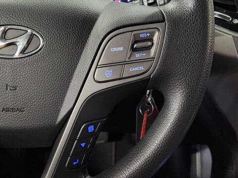 2016 Hyundai Santa Fe SE