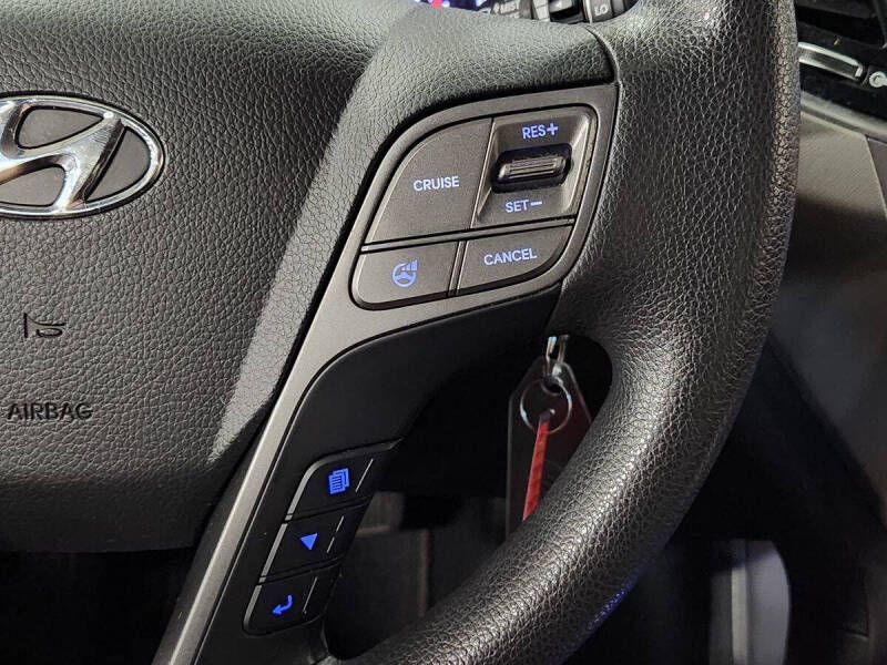 2016 Hyundai Santa Fe SE