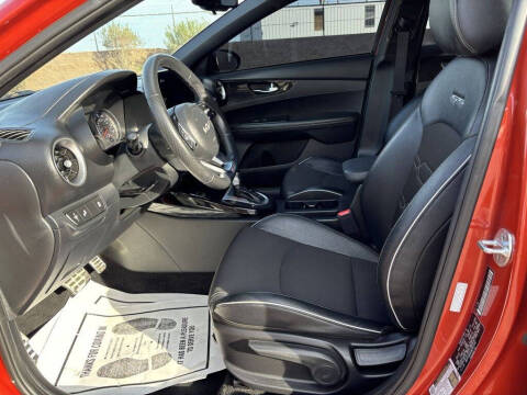 2022 Kia Forte GT Line