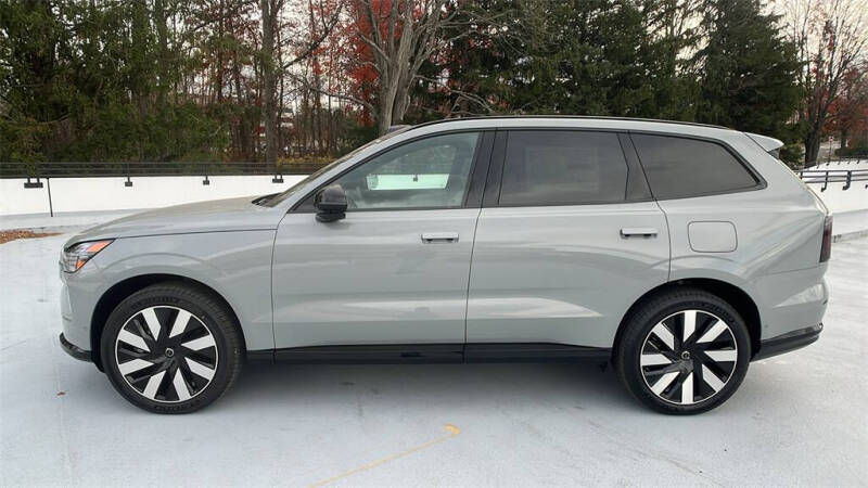 2025 Volvo EX90 Twin Performance Plus 7P