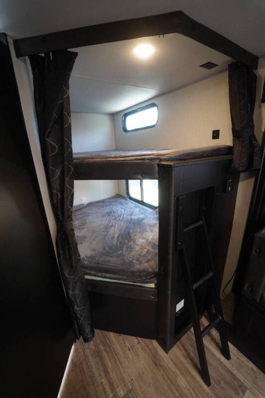 2022  Forest River  Grey Wolf Limited 26DBH