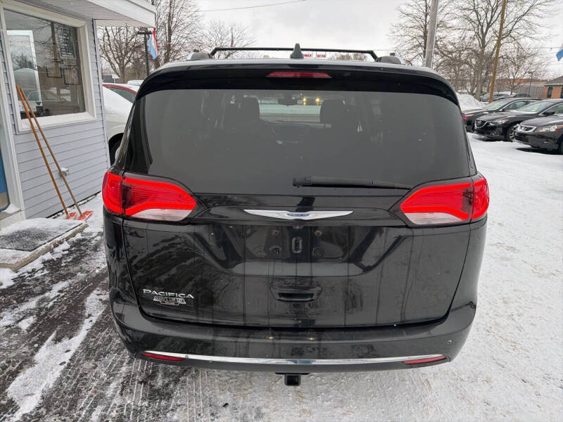 2018 Chrysler Pacifica Touring L
