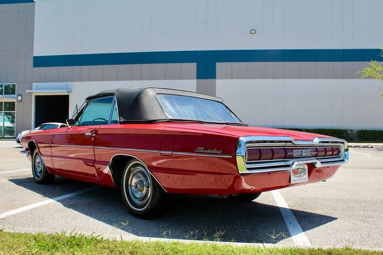1966 Ford Thunderbird
