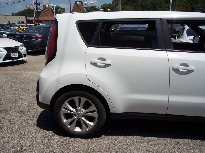 2016 Kia Soul +