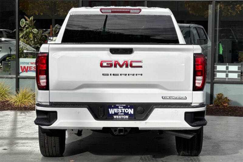2026 GMC Sierra 1500 Elevation Standard