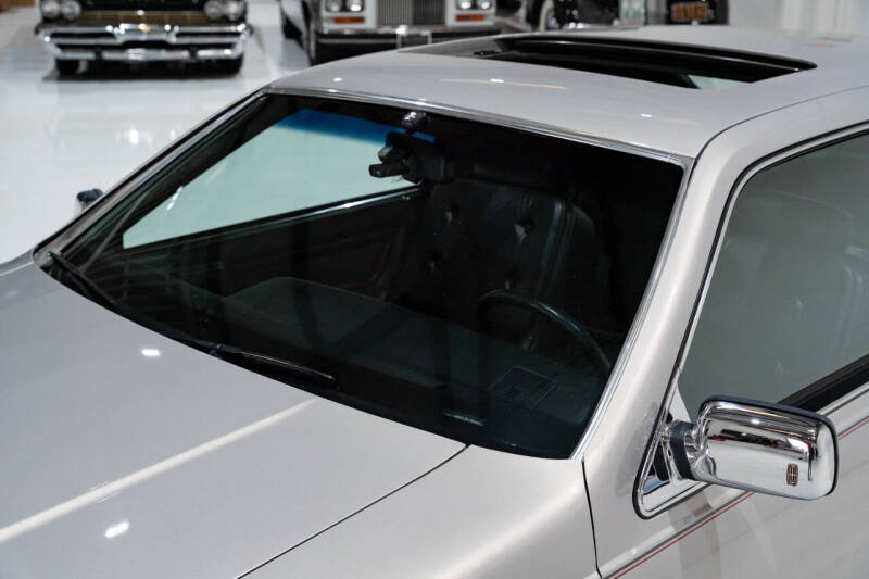 1990 Lincoln Mark VII Bill Blass