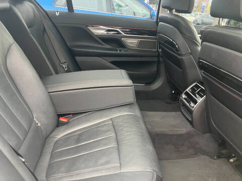 2020 BMW 7 Series 740i