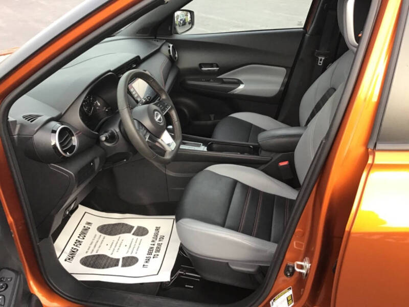 2024 Nissan Kicks SR