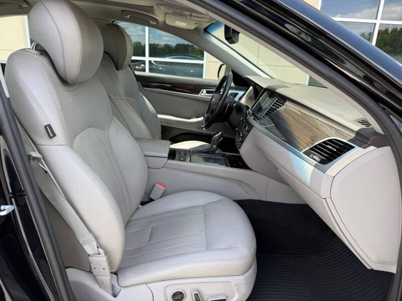 2017 Genesis G80