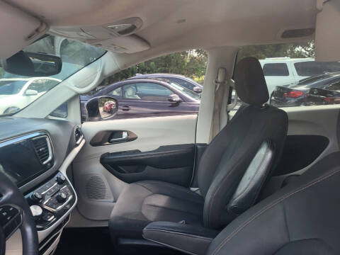 2017 Chrysler Pacifica Touring