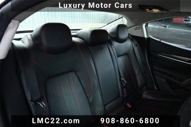 2016 Maserati Ghibli