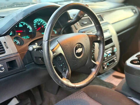 2010 Chevrolet Suburban LS