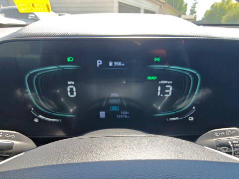 2023 Kia Niro SX