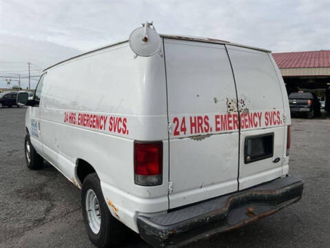 2004 Ford E-Series E-250