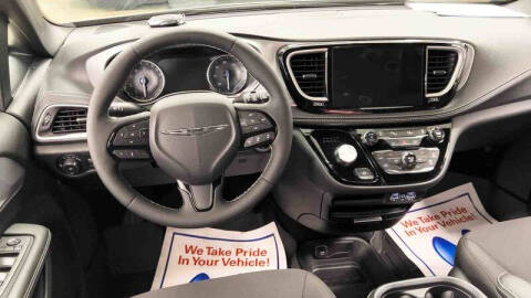 2024 Chrysler Pacifica Touring