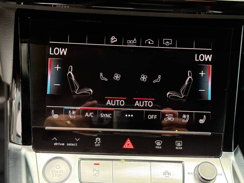 2019 Audi e-tron quattro Premium Plus