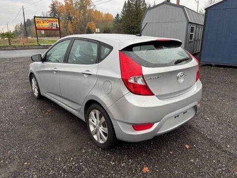 2012 Hyundai Accent SE