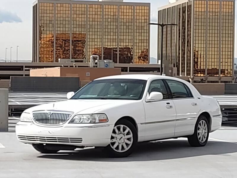 2010 Lincoln Town Car for sale at Pammi Motors in Glendale CO