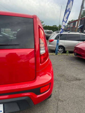 2012 Kia Soul +
