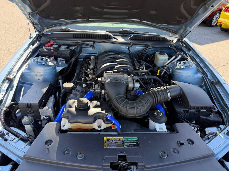 2005 Ford Mustang GT Premium