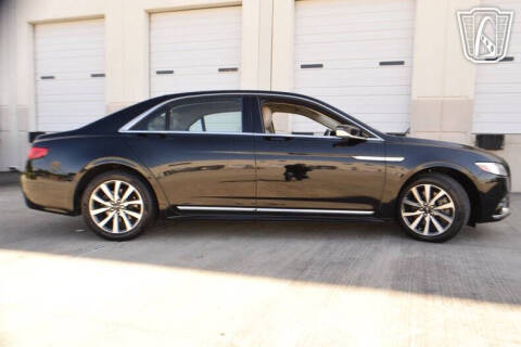 2018 Lincoln Continental Premiere