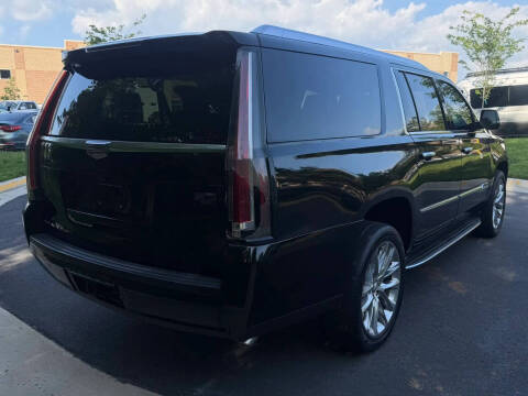 2018 Cadillac Escalade ESV Luxury
