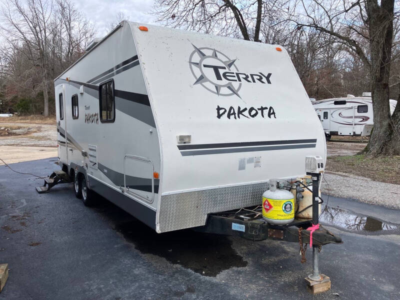 2006 Fleetwood RV Terry Dakota Premium Edition for sale at Jones Auto Sales in Poplar Bluff MO