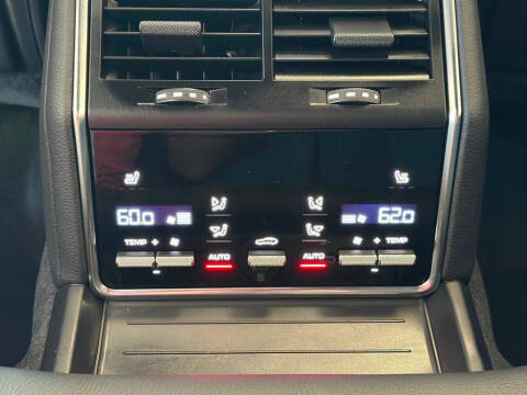 2022 Porsche Panamera