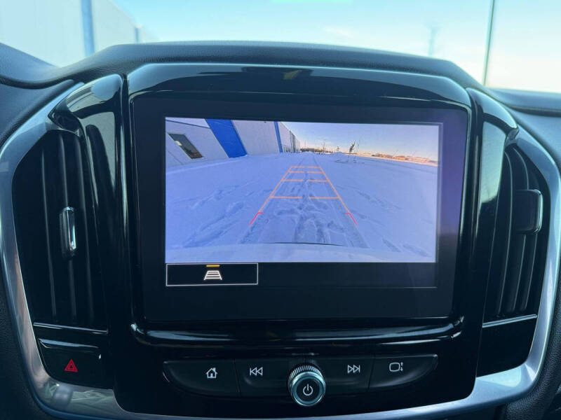 2022 Chevrolet Traverse LT Cloth