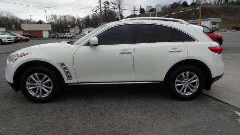 2011 Infiniti FX35 for sale at G AND J MOTORS in Elkin NC