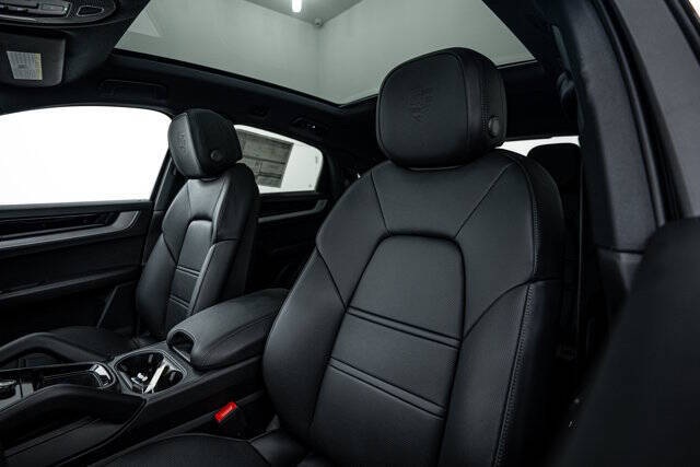 2025 Porsche Cayenne Coupe