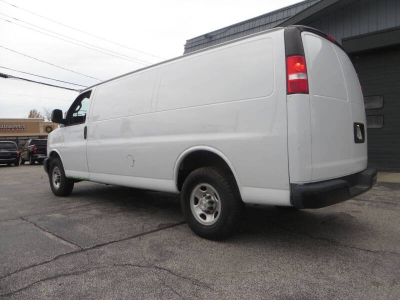 2021 Chevrolet Express 2500