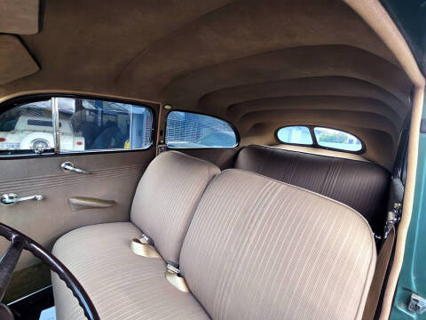 1940 Ford 2 door sedan