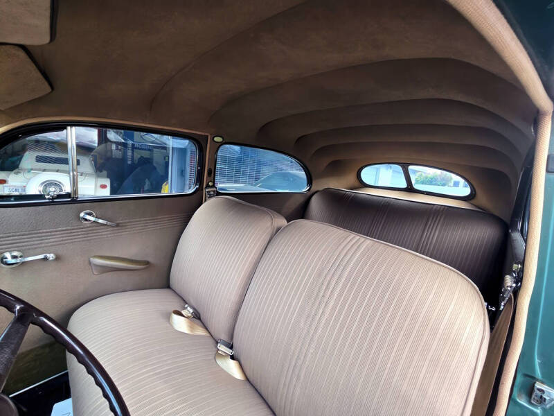 1940 Ford 2 door sedan