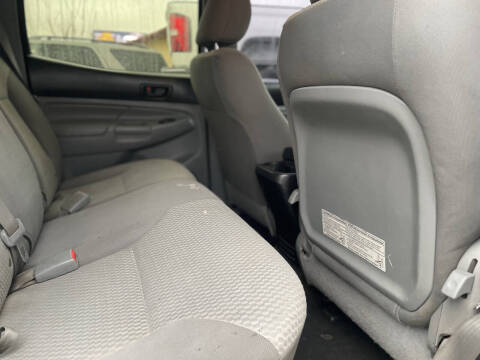 2006 Toyota Sequoia SR5