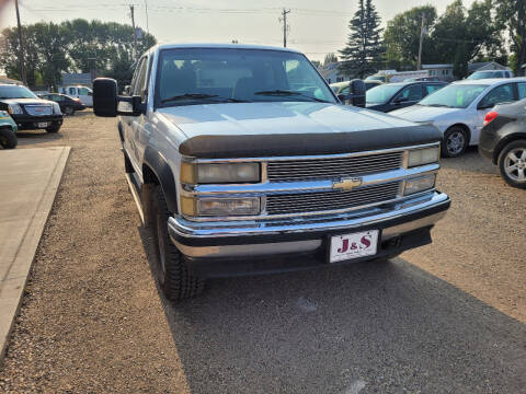 1994 Chevrolet C/K 1500 Series for sale at J & S Auto Sales in Thompson ND
