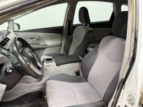 2015 Toyota Prius v Three