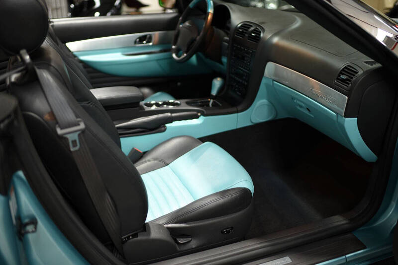 2002 Ford Thunderbird Deluxe