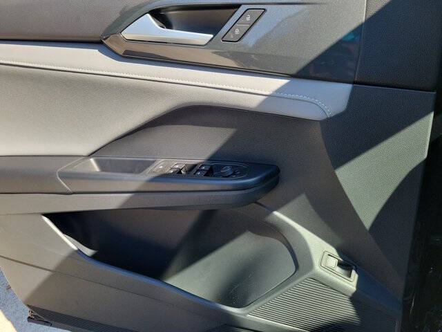 2023 Volkswagen Taos SEL 4Motion