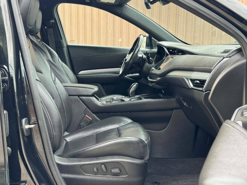 2019 Cadillac XT4 Premium Luxury