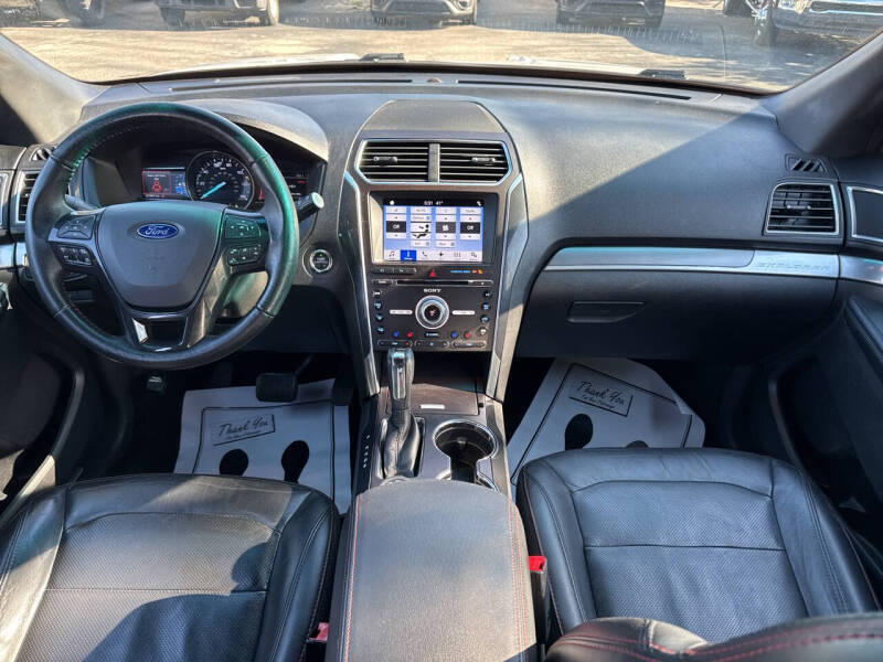 2017 Ford Explorer Sport