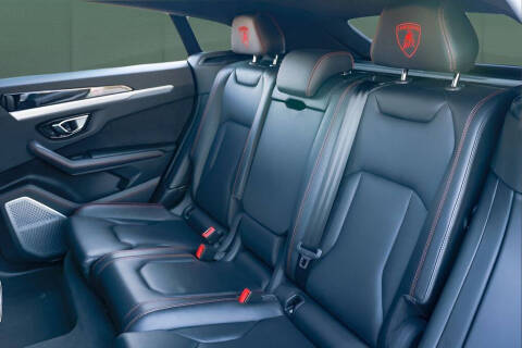 2023 Lamborghini Urus S