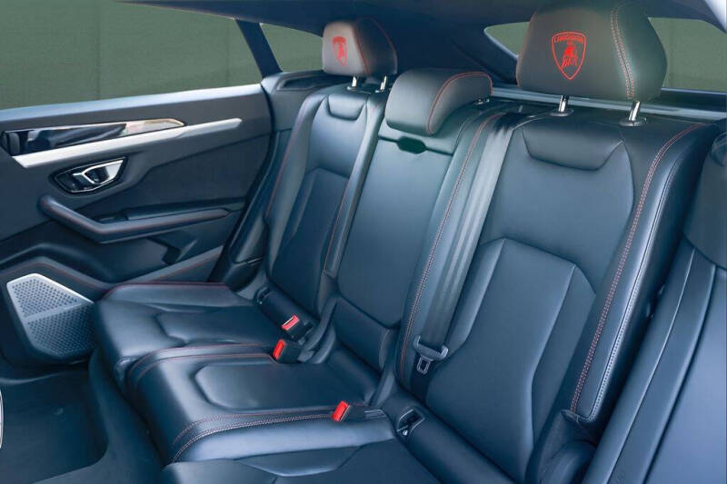 2023 Lamborghini Urus S