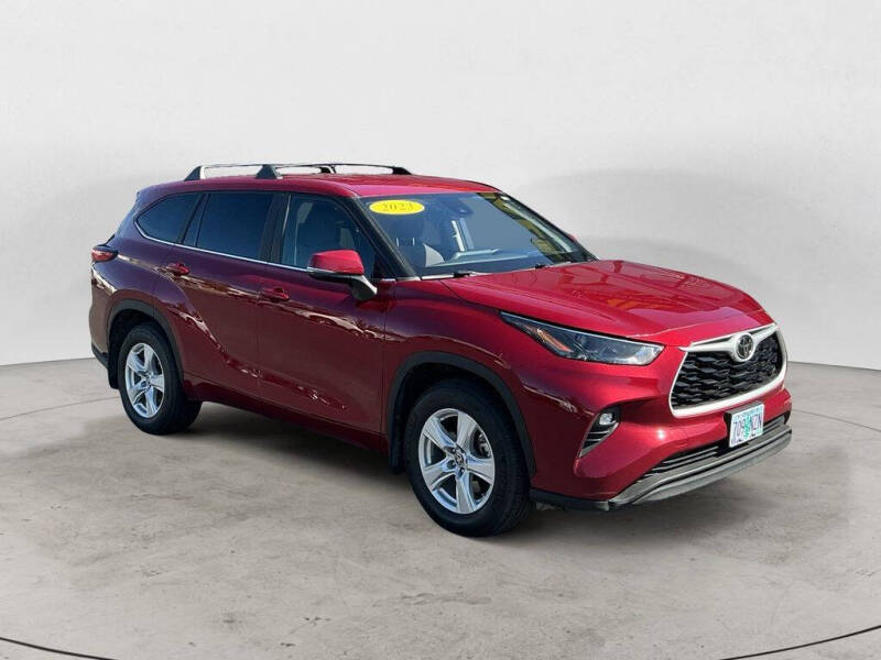 2023 Toyota Highlander LE
