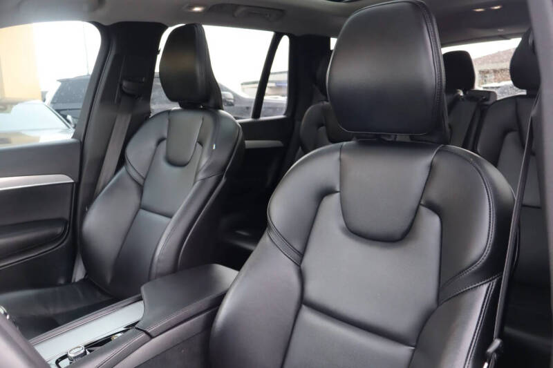 2023 Volvo XC90 B5 Core