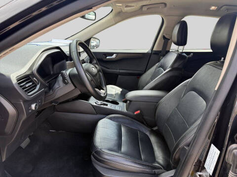 2020 Ford Escape Hybrid Titanium