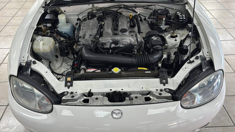 2000 Mazda MX-5 Miata