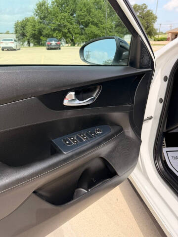 2020 Kia Forte GT Line