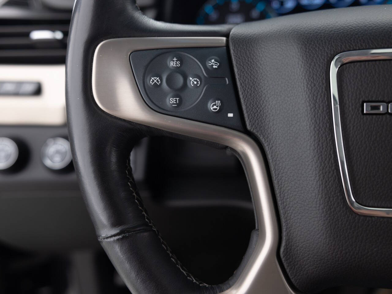 Used Car 2017 Gmc Yukon  Denali 4x4 4dr Suv For Sale Under $30,000 In Coal City, Illinois