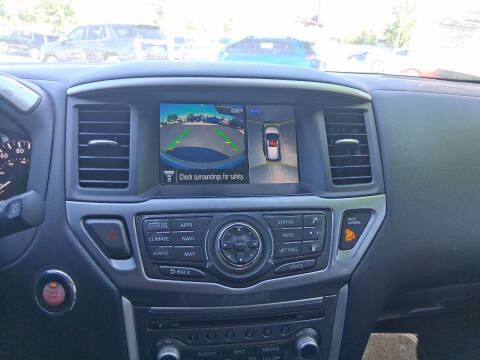 2019 Nissan Pathfinder SL